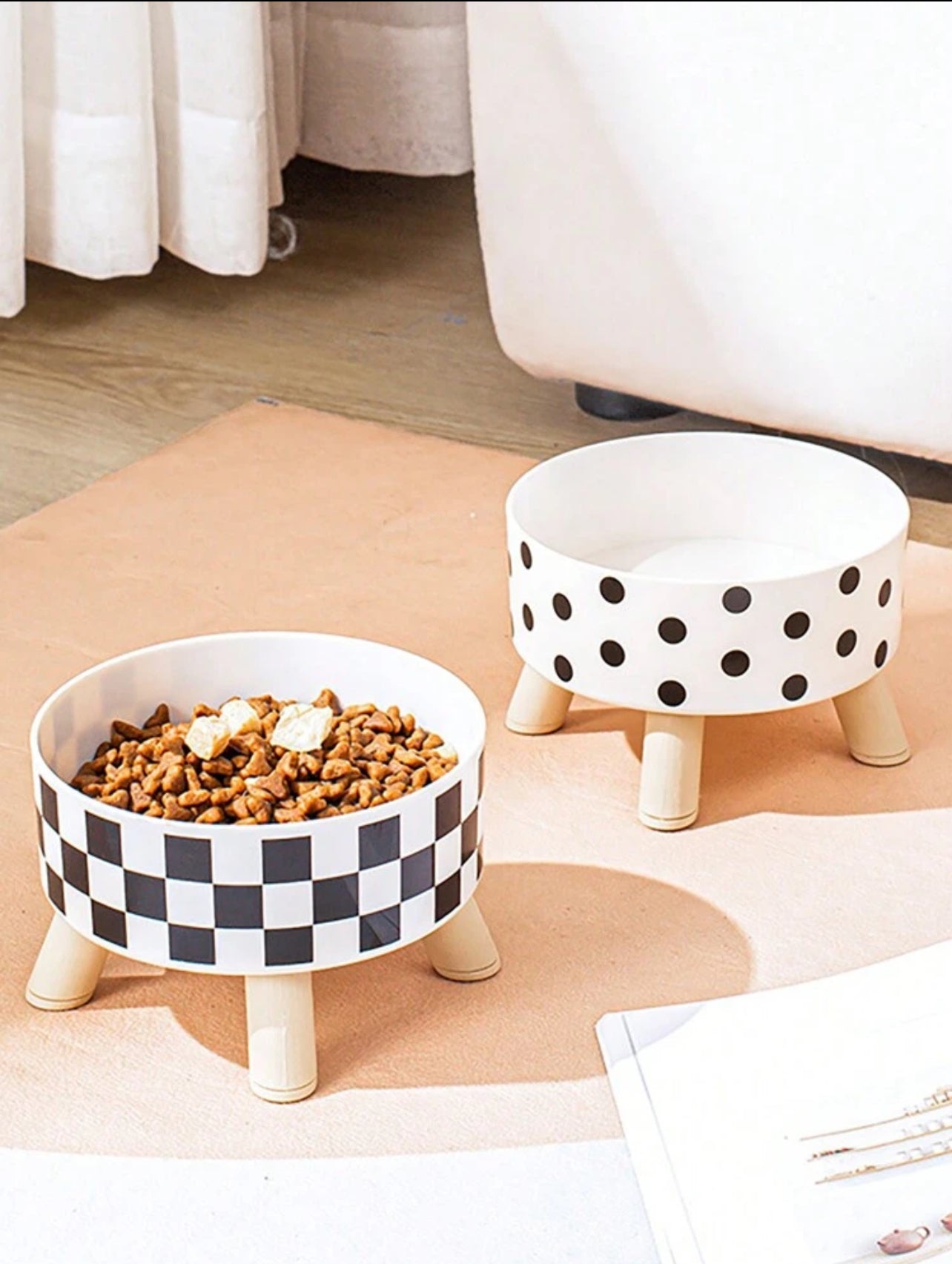 Food Bowl, Adjustable Hight - Suitable for Dogs and Cats, Stainless Steel or Plastic Options