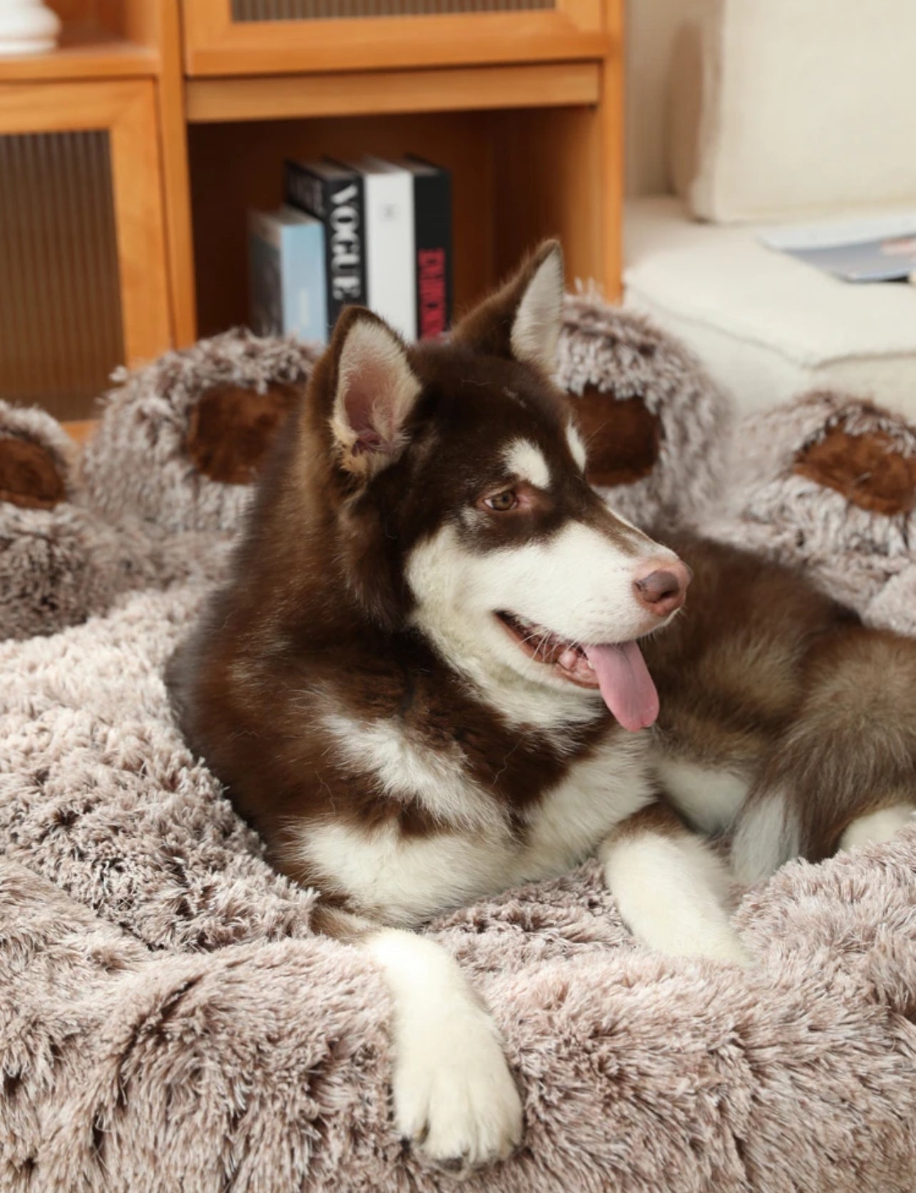 Plush Pet Bed in Paw Design